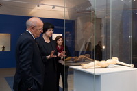 Министр иностранных дел Португалии Аугушту Сантуш Силва осматривает выставку в Музеях Московского Кремля