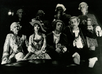 В нижнем ряду, слева - Сальери - О.П. Табаков. Московский Художественный академический театр. Амадей. 1983 г.