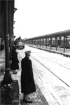 Прибытие на Финляндский вокзал первого поезда, отправленного со станции Волховстрой. Ленинград. 7 февраля 1943
