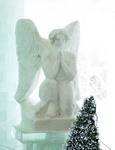 В Ледяном дворце можно встретить ангелов...