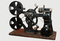Кинопроекционный аппарат COQ (''КОК'') Франция, г. Париж. 1912 г. Из коллекции Политехнического музея