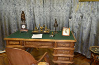 Рабочий стол Ивана Бунина
