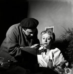 Федерико Феллини и Джульетта Мазина на съемках фильма «Дорога». 1954
