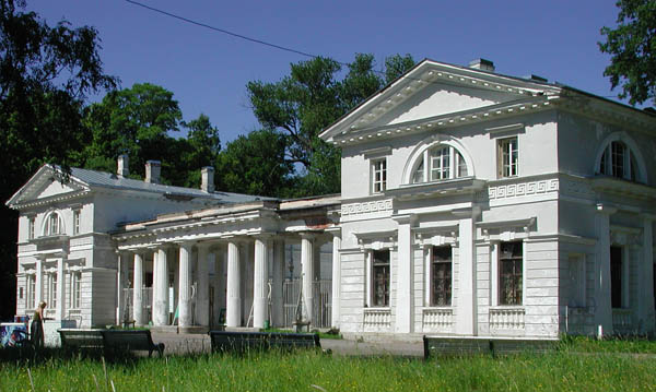 Конюшенный корпус. Елагиноостровский дворец-музей