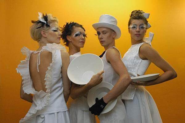 Выступление группы современного танца из Финляндии