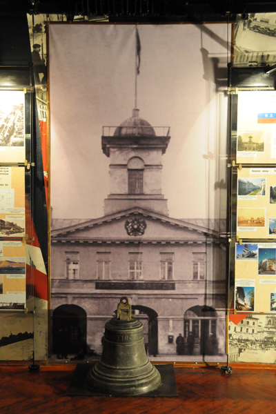 Заводской колокол 1866 года в экспозиции Исторического зала