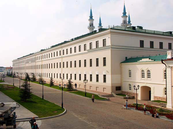 Здание бывшего юнкерского училища в Казанском Кремле, где находится Центр 