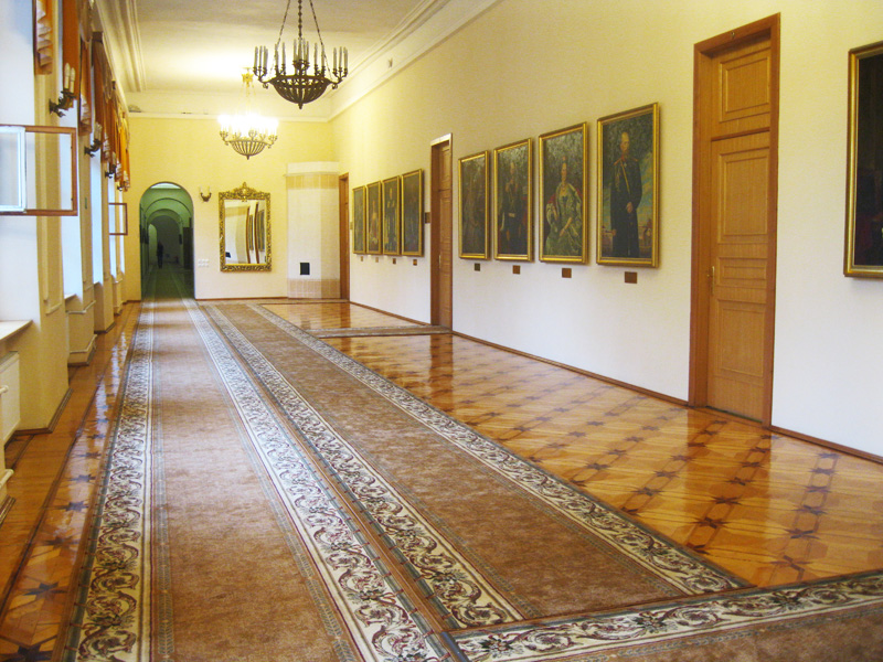 Картинная галерея. Императорский зал (выставочный зал музея)