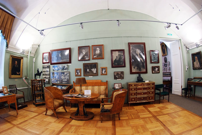 Экспозиция Толстовского зала